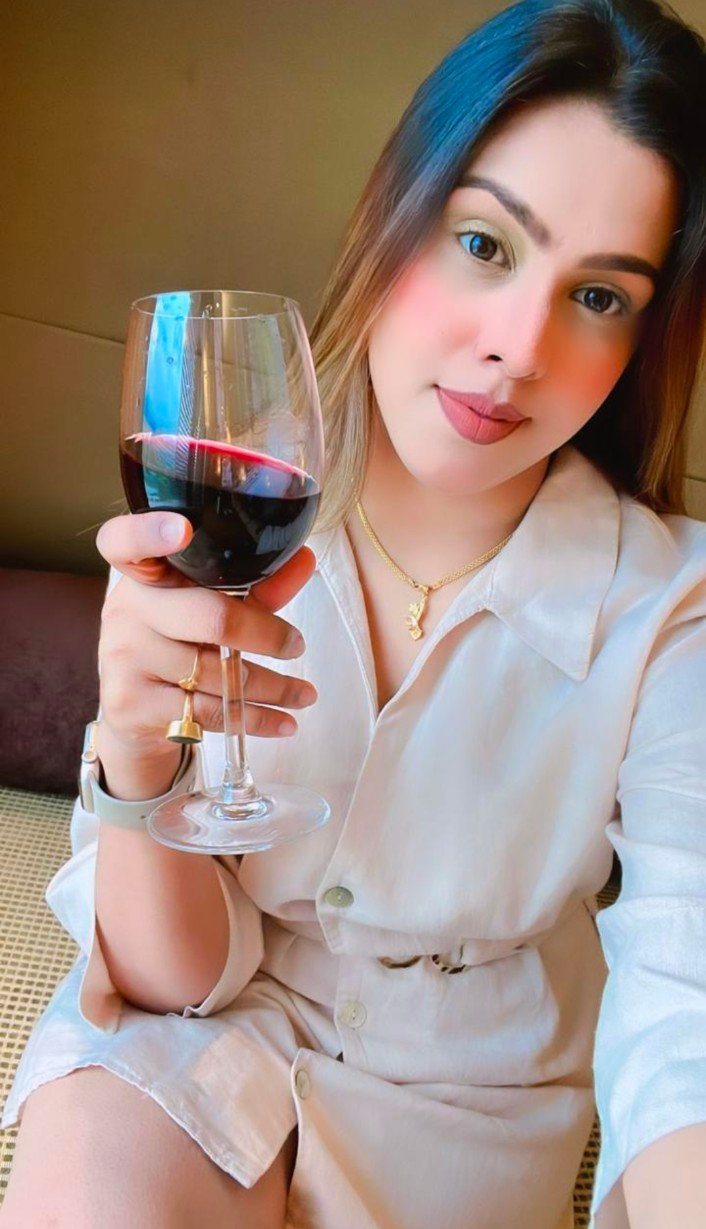 Lily — housewife escort in Andheri, Zirakpur